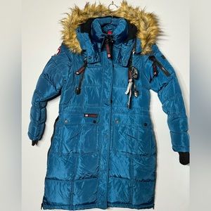 NWT Canada Weather Gear Puffer Coat